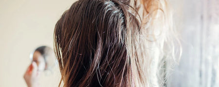 Cheveux gras ou sales? Cachez-les grâce à ces coiffures