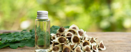 Moringa oil for hair: A guide for its benefits and how to use it