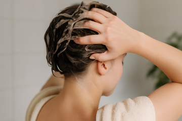 why does my scalp feel prickly - illustration