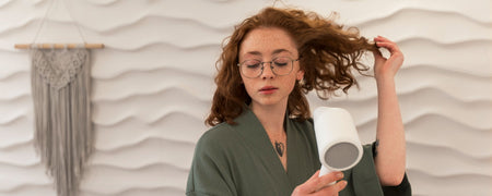 Por que é que o meu cabelo demora tanto tempo a secar? O que posso fazer?