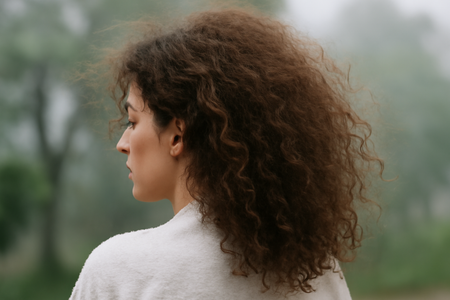 How to reduce frizz in humid weather: Effective tips for smooth hair
