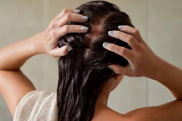 signs of unhealthy scalp - illustration