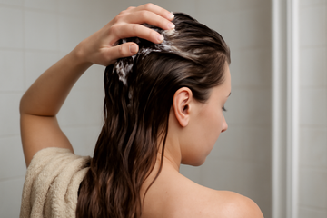 why does my hair feel dirty after washing - illustration