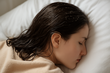 can sleeping with wet hair cause dandruff - illustration