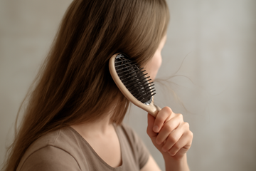 why does my hair break when i brush it - illustration