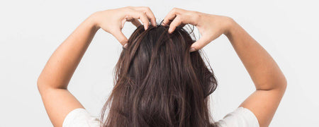 Guide: Strengthen your hair with a scalp massage
