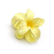 Hårklämma med blomma