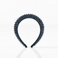 Bleu marine avec des pierres